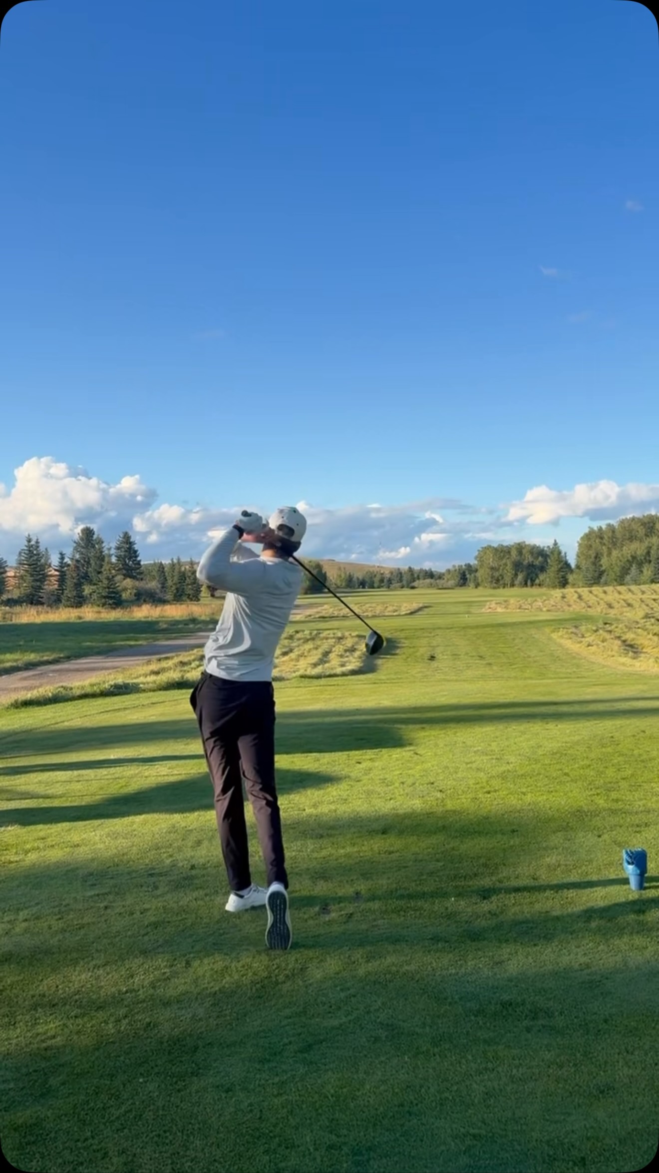The boys got one last day of summer in at the links! 🏌️‍♂️

Thank you to @turnervalleygc for having the players out for a round of golf before camp starts tomorrow!

Everyone is ready to put the work in this season!

If you haven’t secured your Oilers Season Tickets or your Flex Tickets, don’t miss out on any of the 2026-2027 BCHL action and visit Tickets.OkotoksOilers.com!

#OkotoksOilers #BCHL
