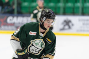 Aiden Bruce getting loose during warmups. (Chad Goddard/Okotoks Oilers)