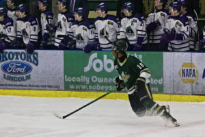 Gabe Smith taking ownership of the blue line against the Silverbacks. (Scott Savard/Okotoks Oilers)