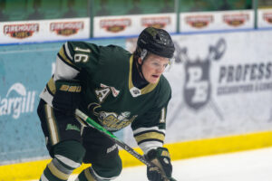 Joey Meredith lining up for a draw. (Chad Goddard/Okotoks Oilers)