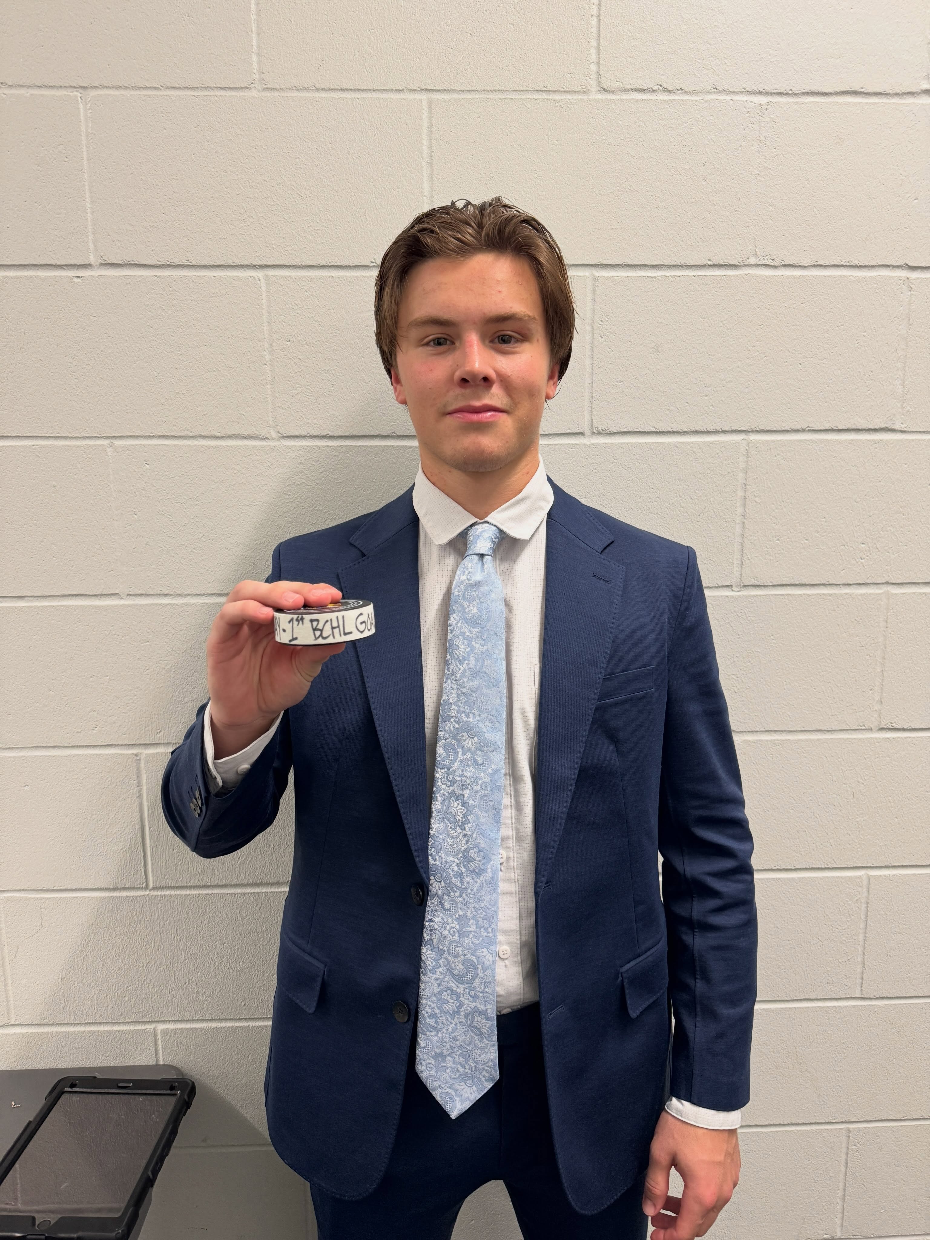 Congratulations to Caden Lindsay for scoring his first ever BCHL goal this afternoon!

#OkotoksOilers #BCHL