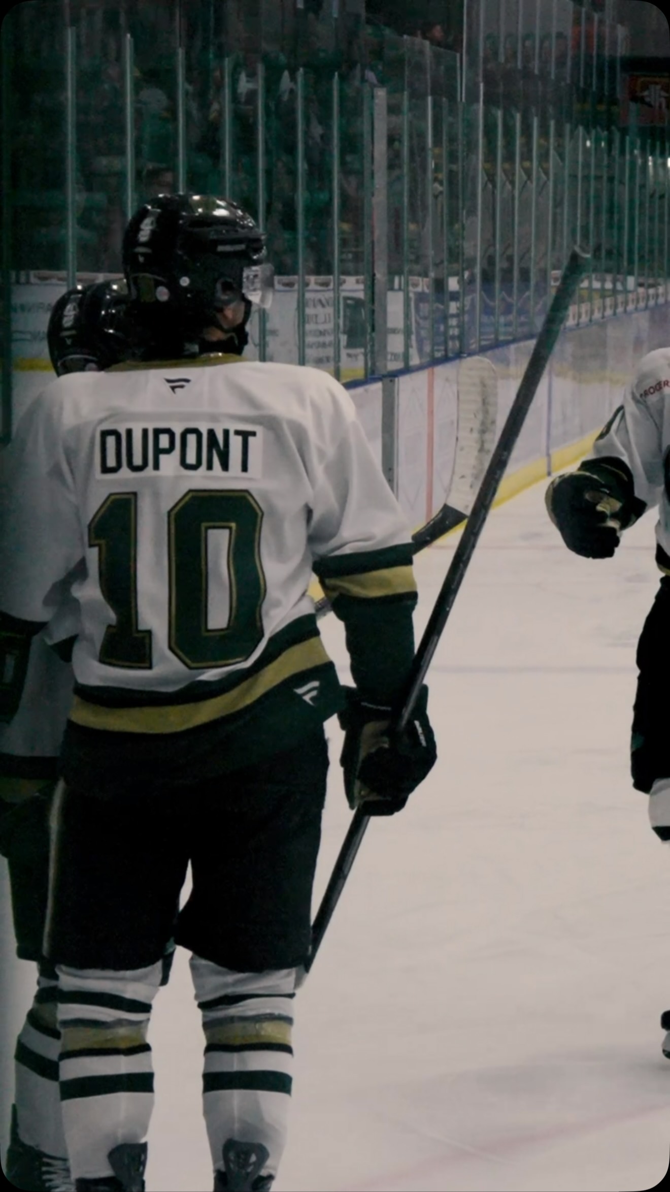 Another look at Ian Kastamo’s breakaway goal!

Think you could catch Kastamo? No chance!

#OkotoksOilers #BCHL #Kastamo