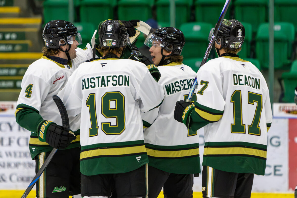 Oilers celebrate after a Wassengeso goal. (Scott Savard/Okotoks Oilers)
