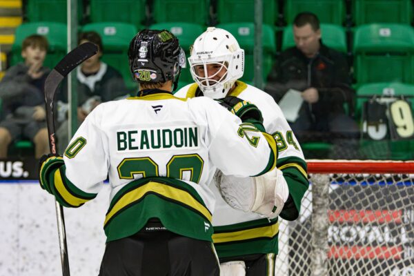 Oilers put on a show against the Vipers during rare weekday game